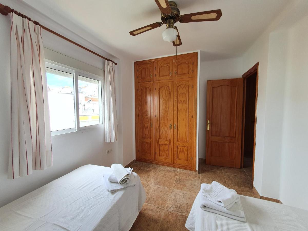 2ºa Escobar Apartment Нерха Екстериор снимка